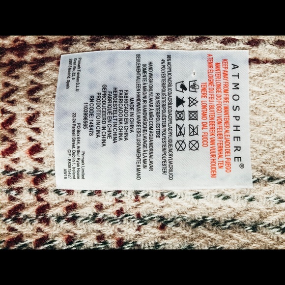 Like new Pink and Red Long Scarf - Picture 3 of 3